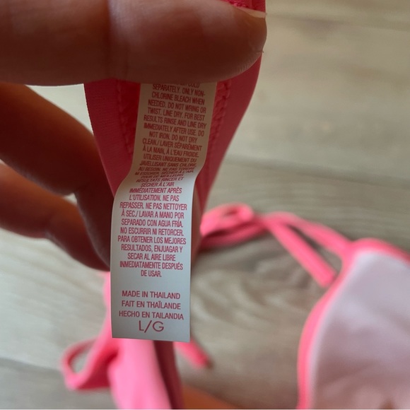 SET: Pink VS Bikini - Picture 6 of 6